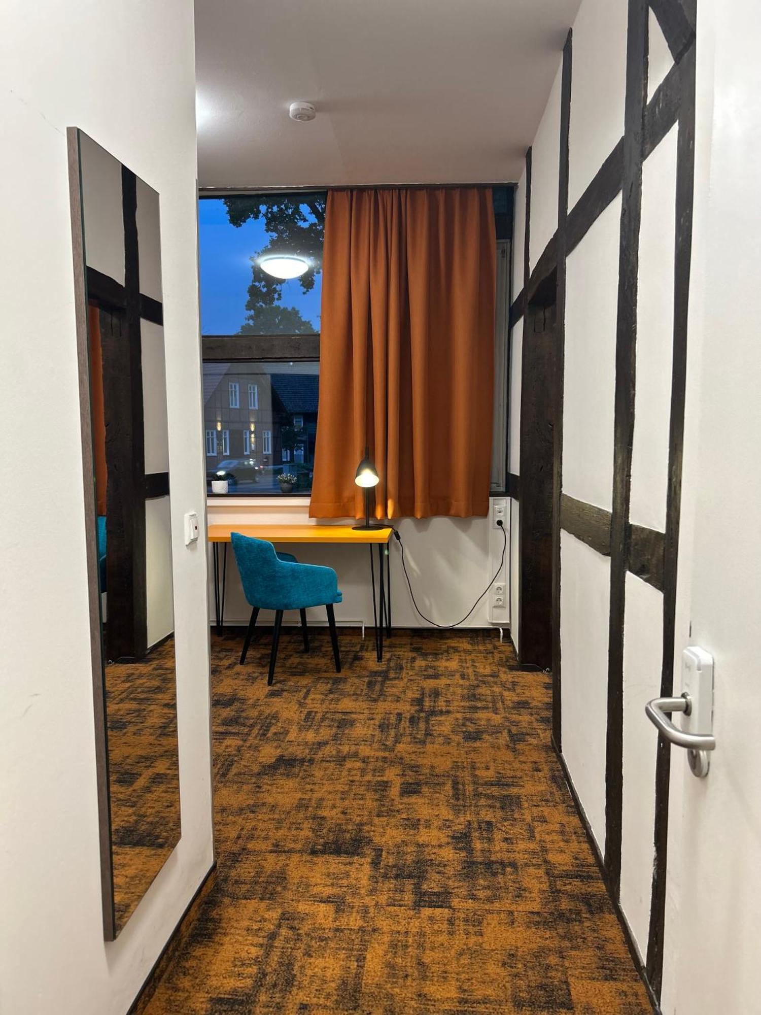 B M Hotel Im Ludwig- Harms- Haus Херманнсбург Экстерьер фото