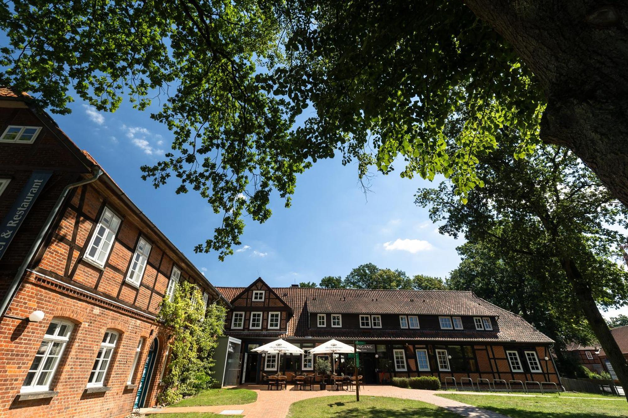 B M Hotel Im Ludwig- Harms- Haus Херманнсбург Экстерьер фото